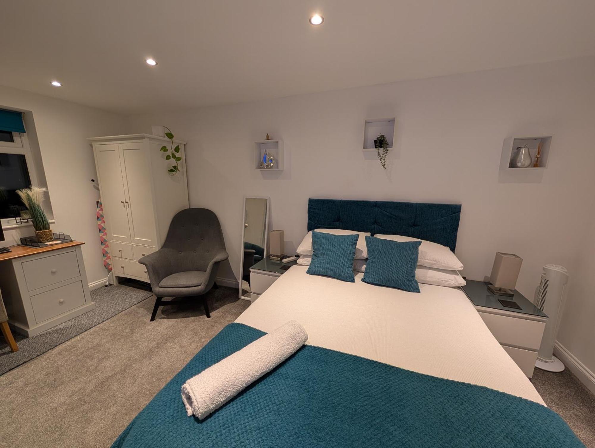 Apartamento Self-Contained Annex, With Parking. Sittingbourne Exterior foto